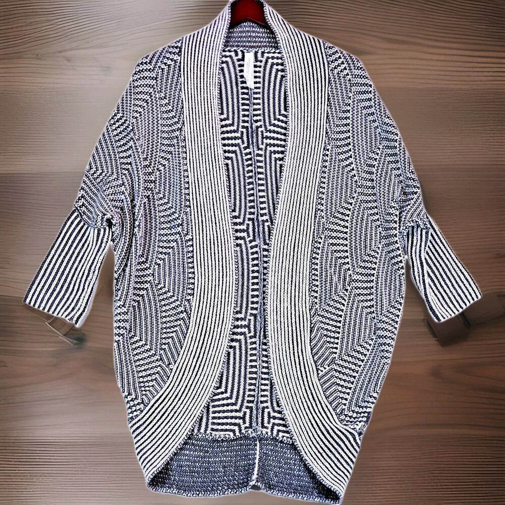 Aeropostale Women's Black White Cardigan Sweater Cable Knit Open Front Size S/P